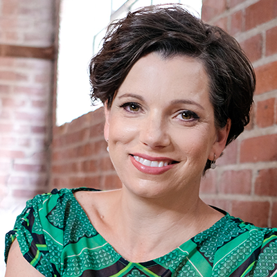 Stephanie Everett Headshot